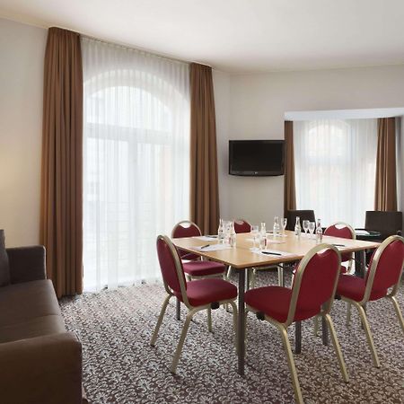 Ramada By Wyndham Frankfurt City Centre Франкфурт-на-Майне Экстерьер фото