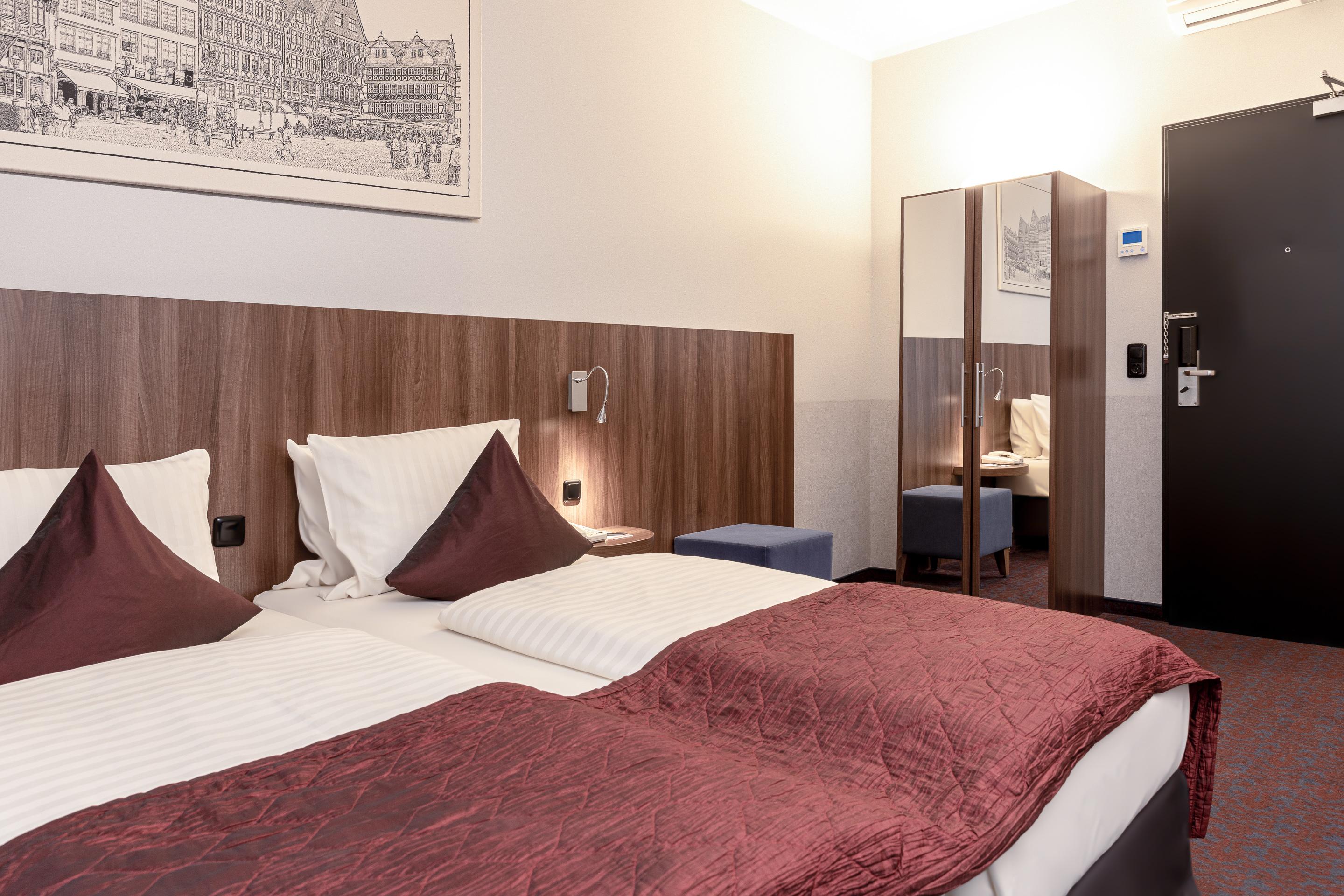 Ramada By Wyndham Frankfurt City Centre Франкфурт-на-Майне Экстерьер фото