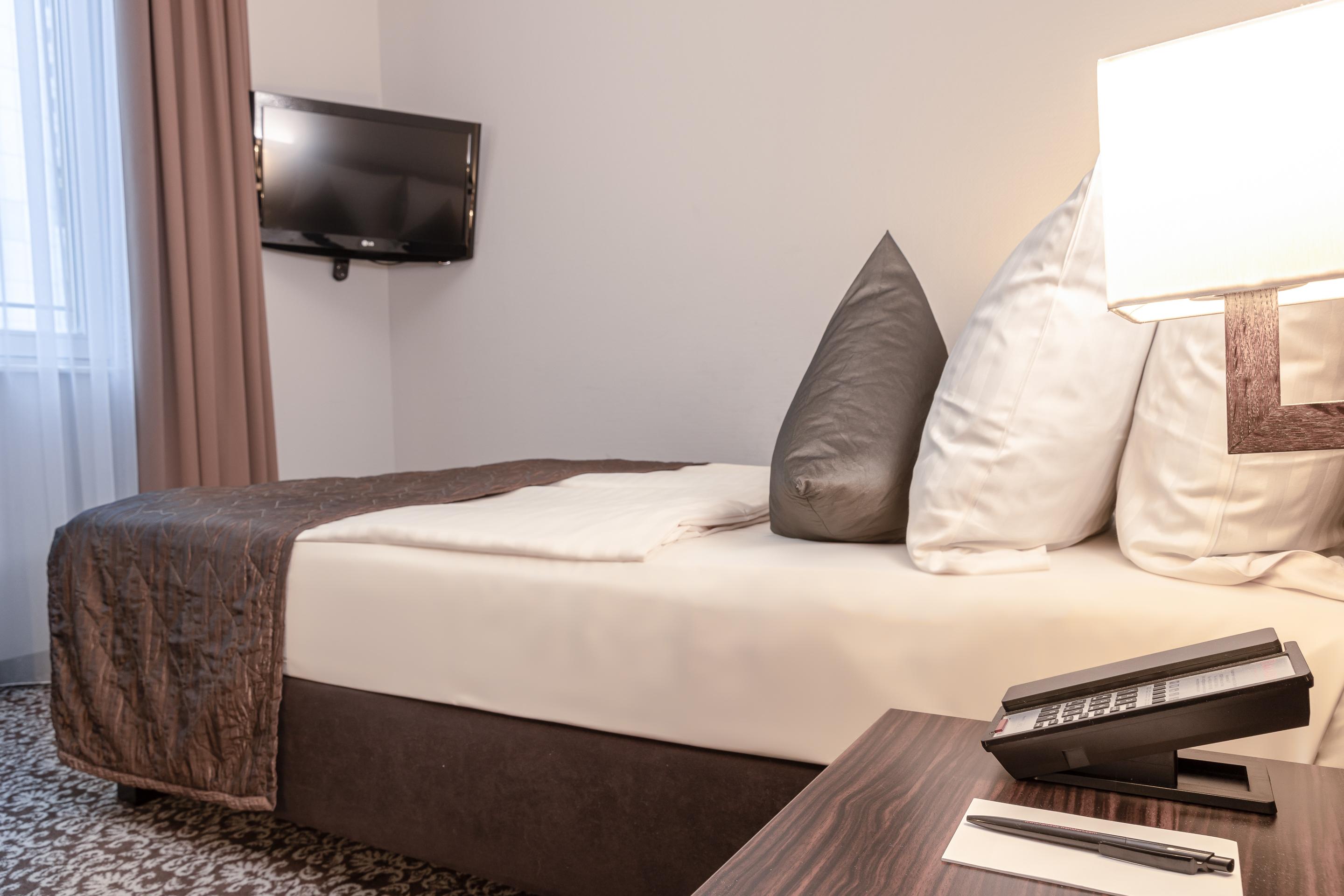 Ramada By Wyndham Frankfurt City Centre Франкфурт-на-Майне Экстерьер фото