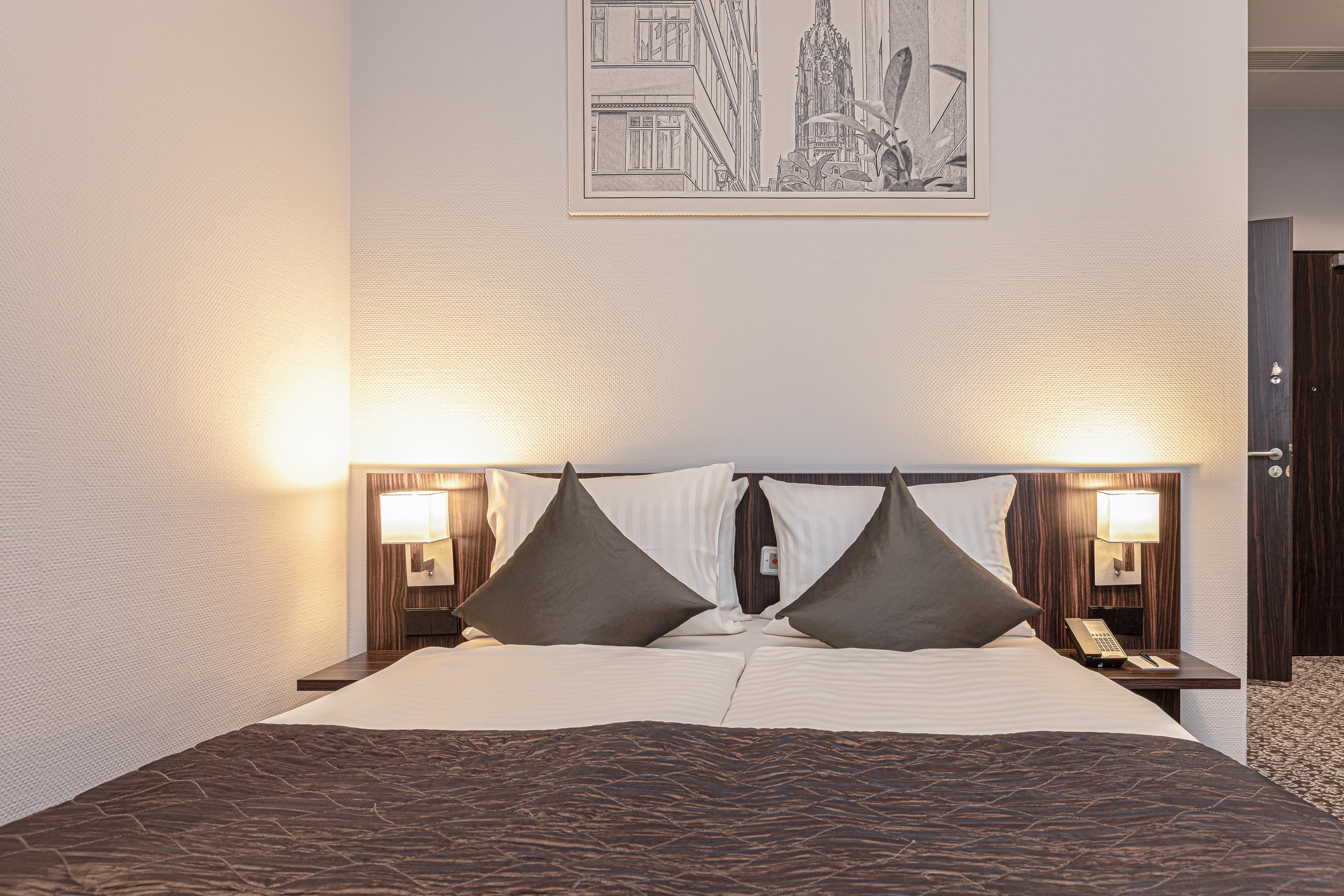 Ramada By Wyndham Frankfurt City Centre Франкфурт-на-Майне Экстерьер фото