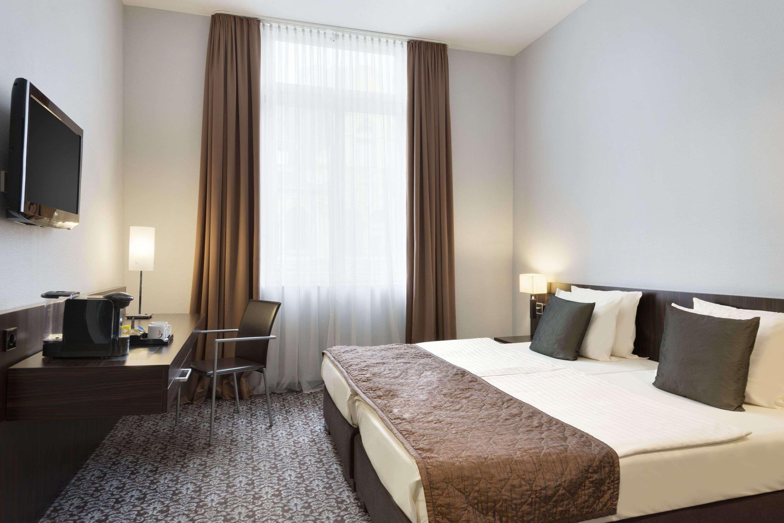 Ramada By Wyndham Frankfurt City Centre Франкфурт-на-Майне Экстерьер фото