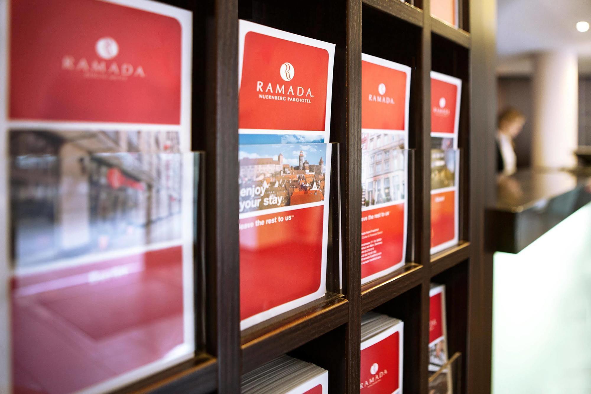 Ramada By Wyndham Frankfurt City Centre Франкфурт-на-Майне Экстерьер фото